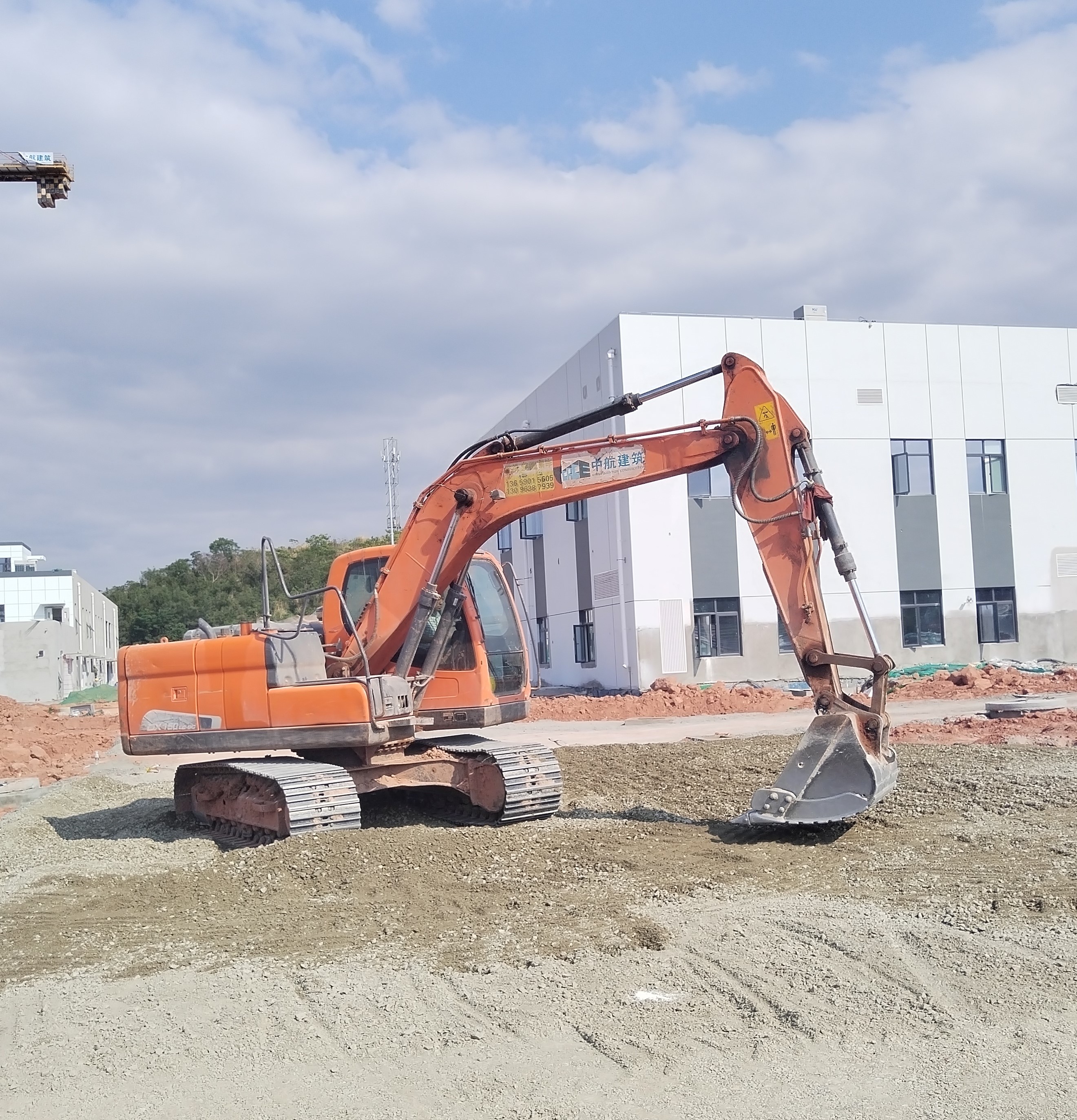 广丰挖机出租电话广告